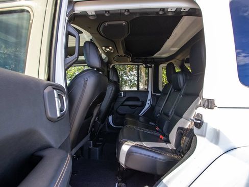 Used 2020 Jeep Wrangler Unlimited Sahara AWD/4WD image 23