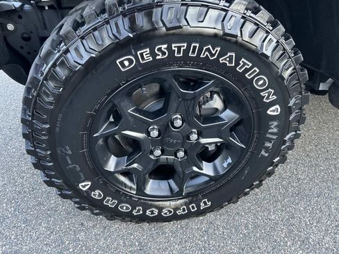 Used 2023 Jeep Wrangler Unlimited w/ Dual Top Group image 9