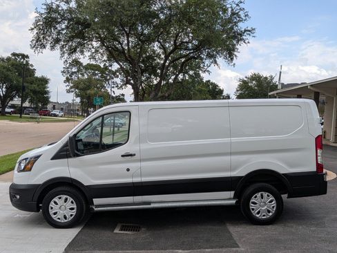Used 2024 Ford Transit 250 Low Roof w/ Exterior Upgrade Package RWD image 8