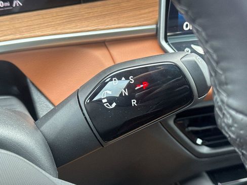 New 2026 Volkswagen Tiguan SEL R-Line image 21