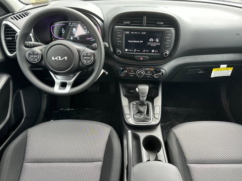 New 2025 Kia Soul LX image 13