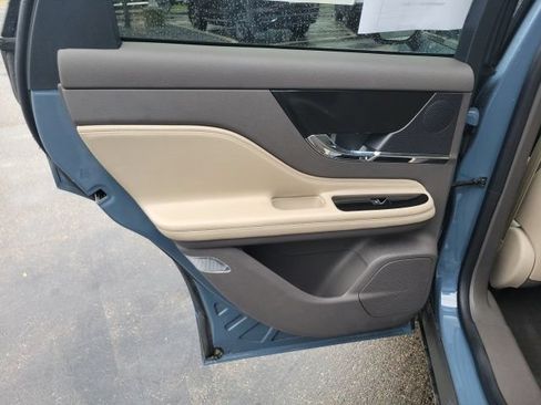 Certified 2023 Lincoln Corsair AWD w/ Equipment Group 101A image 19