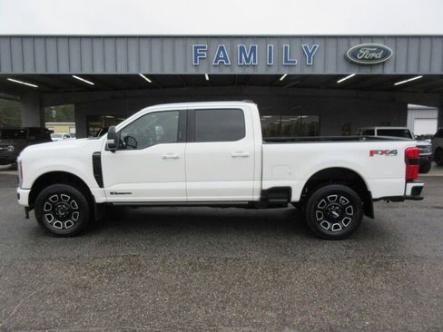 New 2026 Ford F250 Platinum AWD/4WD image 2