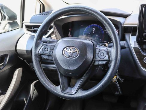 Used 2026 Toyota Corolla LE FWD image 17