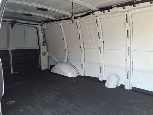 Used 2022 Chevrolet Express 2500 Extended w/ Driver Convenience Package RWD image 13