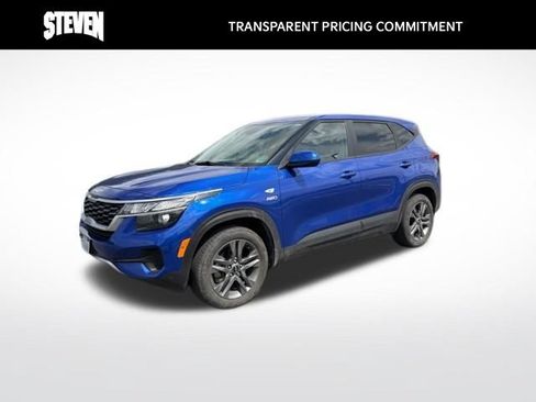 Used 2023 Kia Seltos LX AWD/4WD image 1