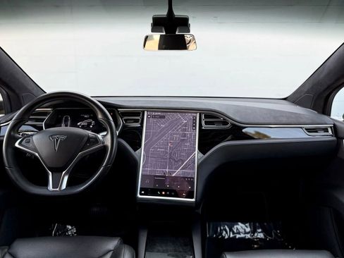 Used 2016 Tesla Model X 75D image 11