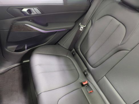 Used 2022 BMW X5 xDrive40i w/ Premium Package image 12