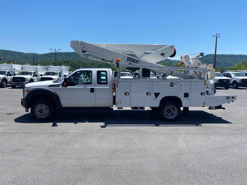 Used 2014 Ford F550 4x4 SuperCab Super Duty image 5