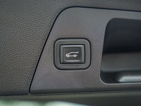 Used 2019 Buick Envision Premium AWD/4WD image 11