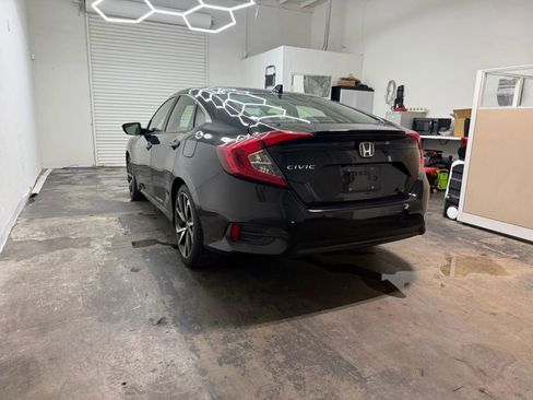 Used 2018 Honda Civic EX-L image 7