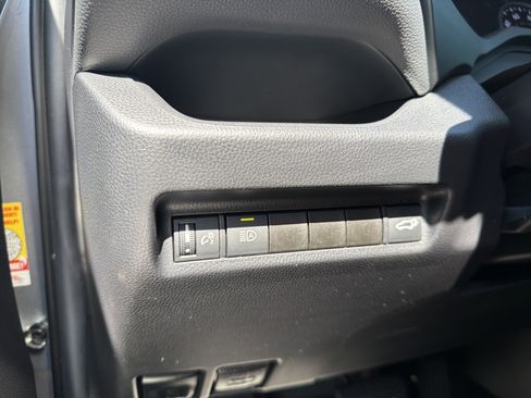 Certified 2021 Toyota RAV4 XLE w/ Convenience Package FWD image 13
