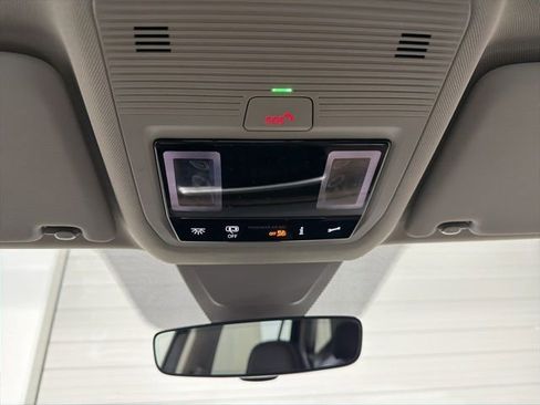 Used 2024 Volkswagen Atlas SE image 20