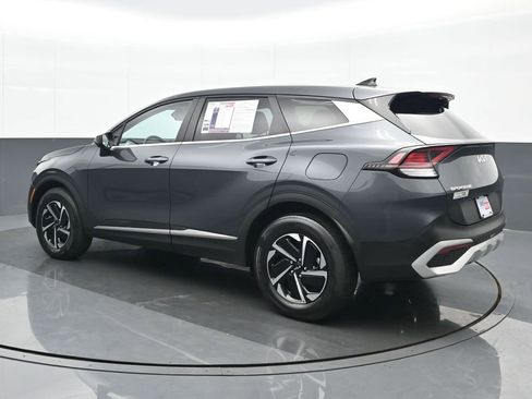 Used 2023 Kia Sportage LX image 4