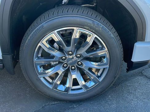 New 2026 GMC Sierra 1500 Denali image 9