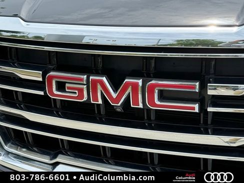 Used 2024 GMC Yukon SLT w/ SLT Premium Package AWD/4WD image 7