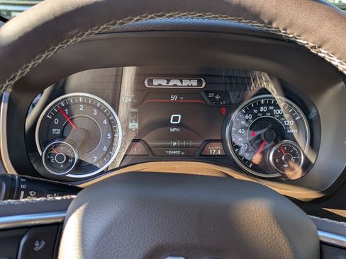Used 2025 RAM 1500 Laramie AWD/4WD image 20