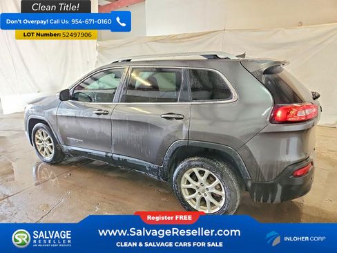 Used 2017 Jeep Cherokee Latitude w/ Comfort & Sound Group FWD image 3