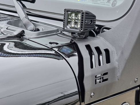 Used 2024 Jeep Wrangler Unlimited Sport AWD/4WD image 23