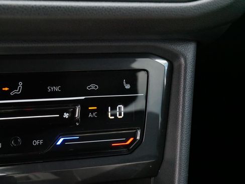 Certified 2023 Volkswagen Tiguan SE R-Line AWD/4WD image 28