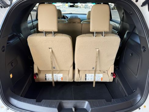 Used 2016 Ford Explorer XLT w/ Equipment Group 202A FWD image 13