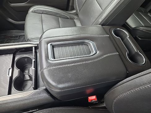 Used 2021 GMC Yukon XL Denali w/ Denali Premium Package image 35