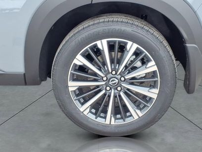 New 2026 Nissan Pathfinder Platinum w/ Cargo Package