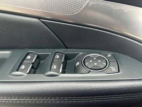 Used 2019 Ford Explorer XLT w/ Equipment Group 202A AWD/4WD image 30