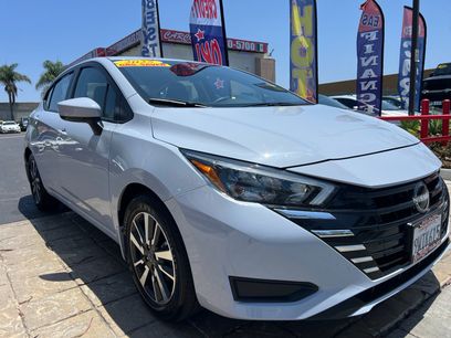Used 2025 Nissan Versa SV w/ Trunk Package