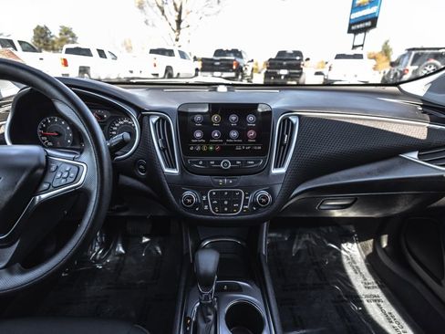 Used 2023 Chevrolet Malibu LT FWD image 26