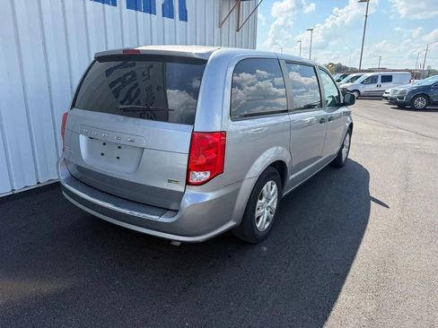 Used 2019 Dodge Grand Caravan SE FWD image 8