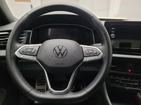 Used 2025 Volkswagen Jetta Sport image 22