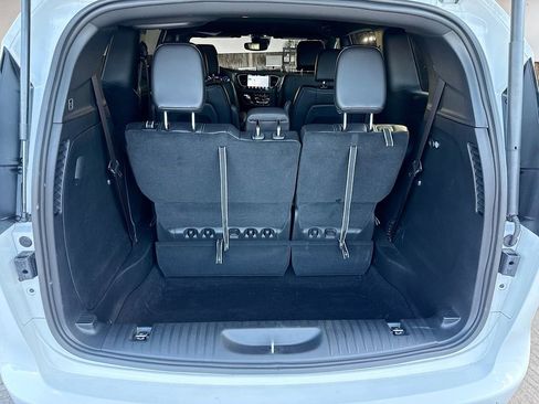 Used 2026 Chrysler Pacifica Select FWD image 30