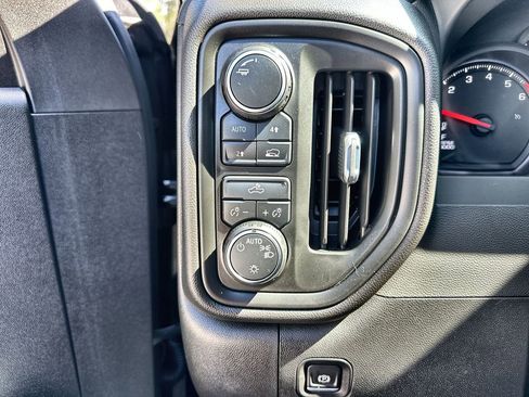 Certified 2024 Chevrolet Silverado 1500 Custom image 18