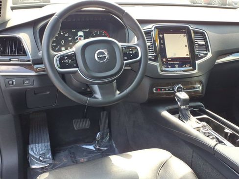 Used 2017 Volvo XC90 T6 Momentum w/ Vision Package AWD/4WD image 11