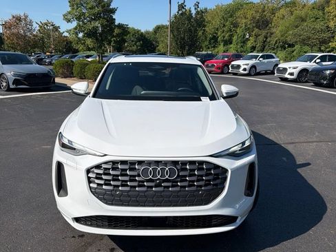 Certified 2025 Audi Q5 Premium w/ Convenience Package AWD/4WD image 14
