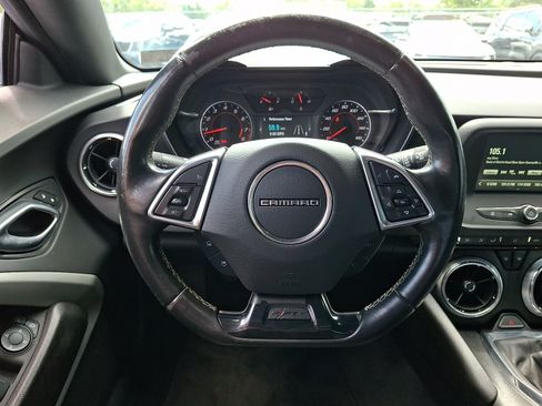 Used 2017 Chevrolet Camaro LT RWD image 21