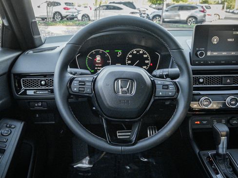 Certified 2025 Honda Civic Sport image 18