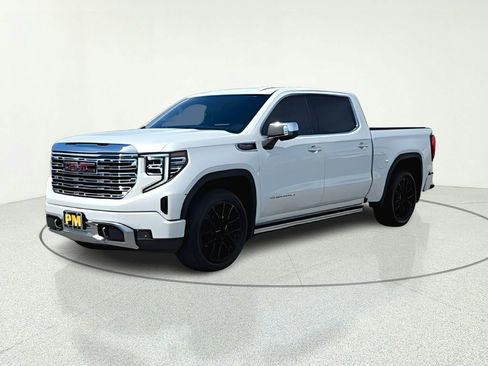Used 2024 GMC Sierra 1500 Denali AWD/4WD image 3