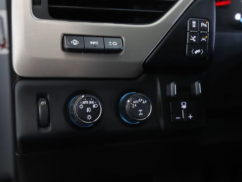 Used 2018 GMC Yukon Denali AWD/4WD image 19