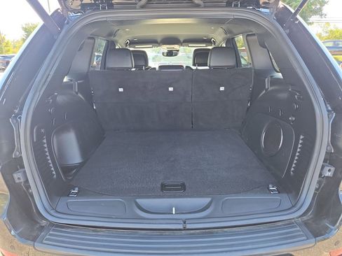 Used 2022 Jeep Grand Cherokee Laredo X image 21