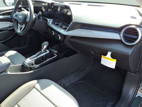 New 2026 Chevrolet Trax LT w/ Driver Confidence Package image 20