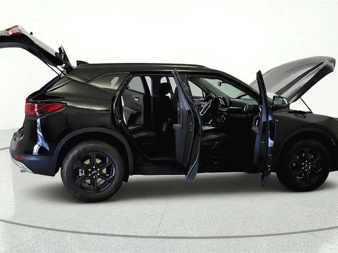Used 2024 Chevrolet Blazer LT w/ Midnight/Sport Edition FWD image 12