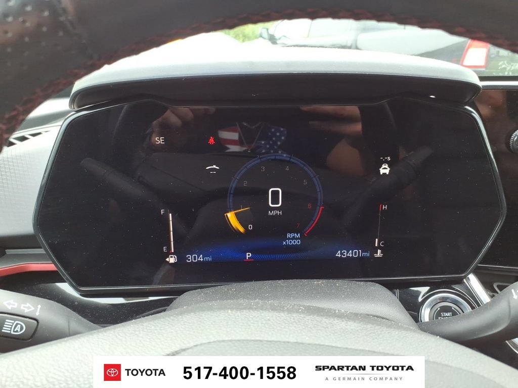 Used 2024 Chevrolet Trax RS w/ Driver Confidence Package FWD image 19