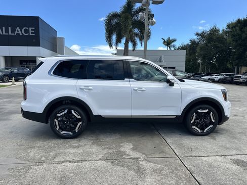 New 2025 Kia Telluride EX w/ EX Captain's Chair Package image 5