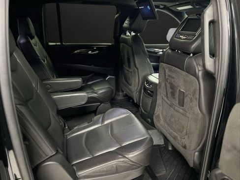 Used 2015 Cadillac Escalade ESV Platinum AWD/4WD image 22