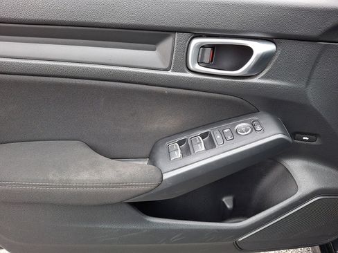 Used 2023 Honda Civic Sport image 12