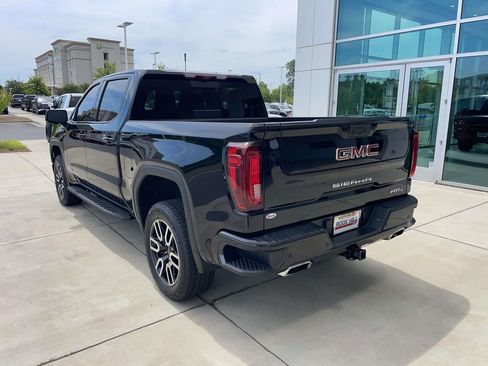 Used 2024 GMC Sierra 1500 AT4 w/ Technology Package AWD/4WD image 8