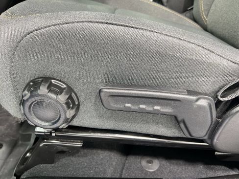 Used 2024 Jeep Wrangler Unlimited AWD/4WD image 12