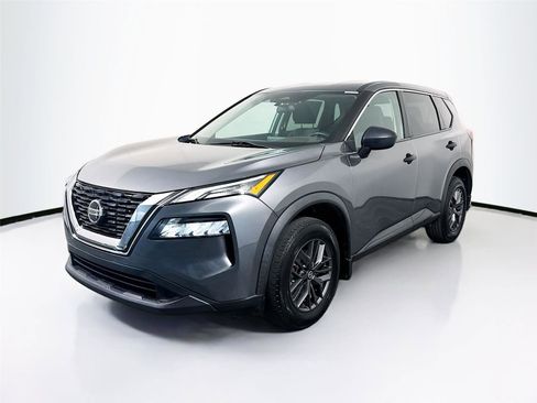 Used 2021 Nissan Rogue S image 1